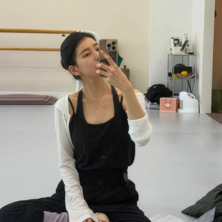 발레 운동으로 몸매 라인을 관리하는 수지의 자기관리 근황